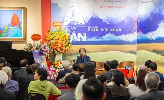 Ra mắt hai tác phẩm văn chương thắm đượm nghĩa tình